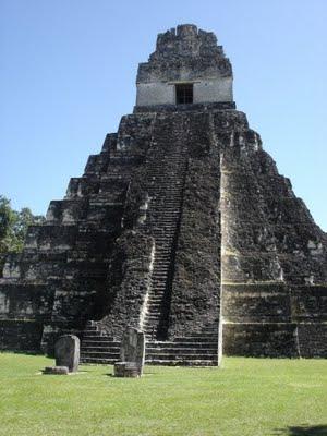 Guatemala - Tikal -Temple maya du Grand Jaguar