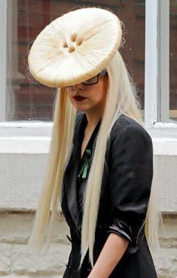 Lady Gaga : encore une coiffure démente !