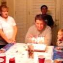 Bougie humaine à son anniversaire