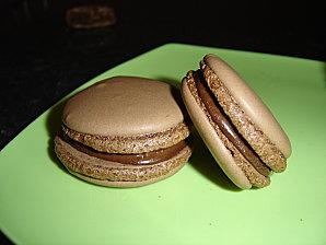 Les macarons au chocolat