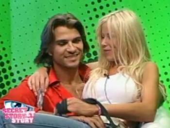 Romain et Angie: une demande de mariage bidon?