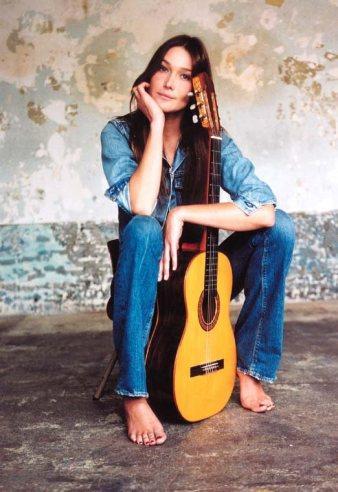 carla-bruni-guitare.1201833352