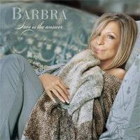 Barbra Streisand sort du neuf et se debarasse de ses vieilles affaires
