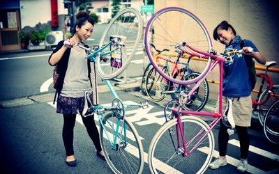 Chicks & Bikes