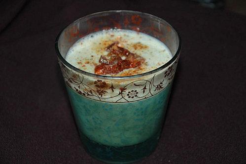 Crème courgette basilic relevée au chorizo et aux tomates séchées