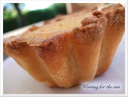 ≈ DES TARTELETTES À LA FRANGIPANE QUI CACHENT UNE DÉLICIEUSE COMPOTÉE D'ABRICOTS ≈