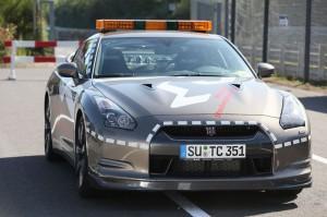 nissan GT-R vehicule d intervention rapide au Nurburgring