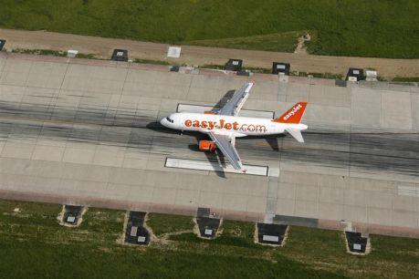easyjet-avion-aeroport.1251218460.jpg