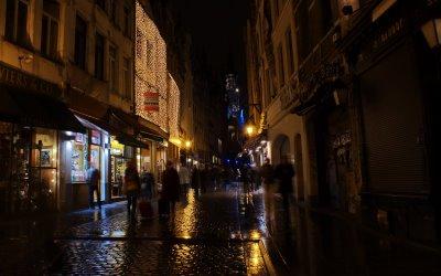 Fond d'ecran : un instant sous la pluie (1920 - 1200)