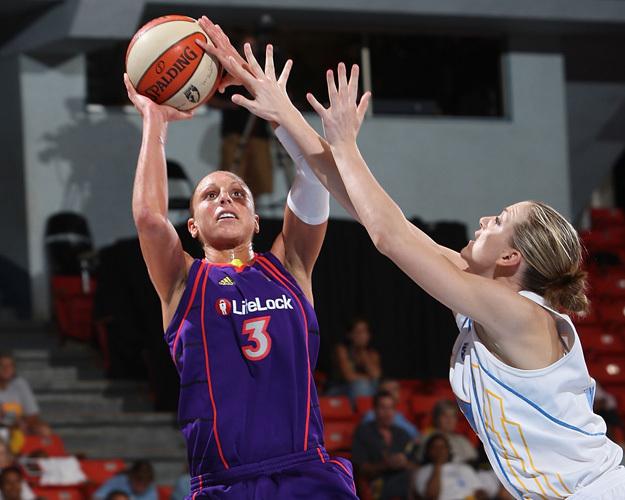 WNBA: Phoenix stoppe la retour de LA.