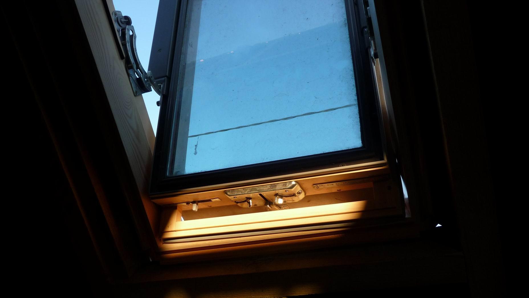 Pose fenetre de toit type Velux - pose carreau