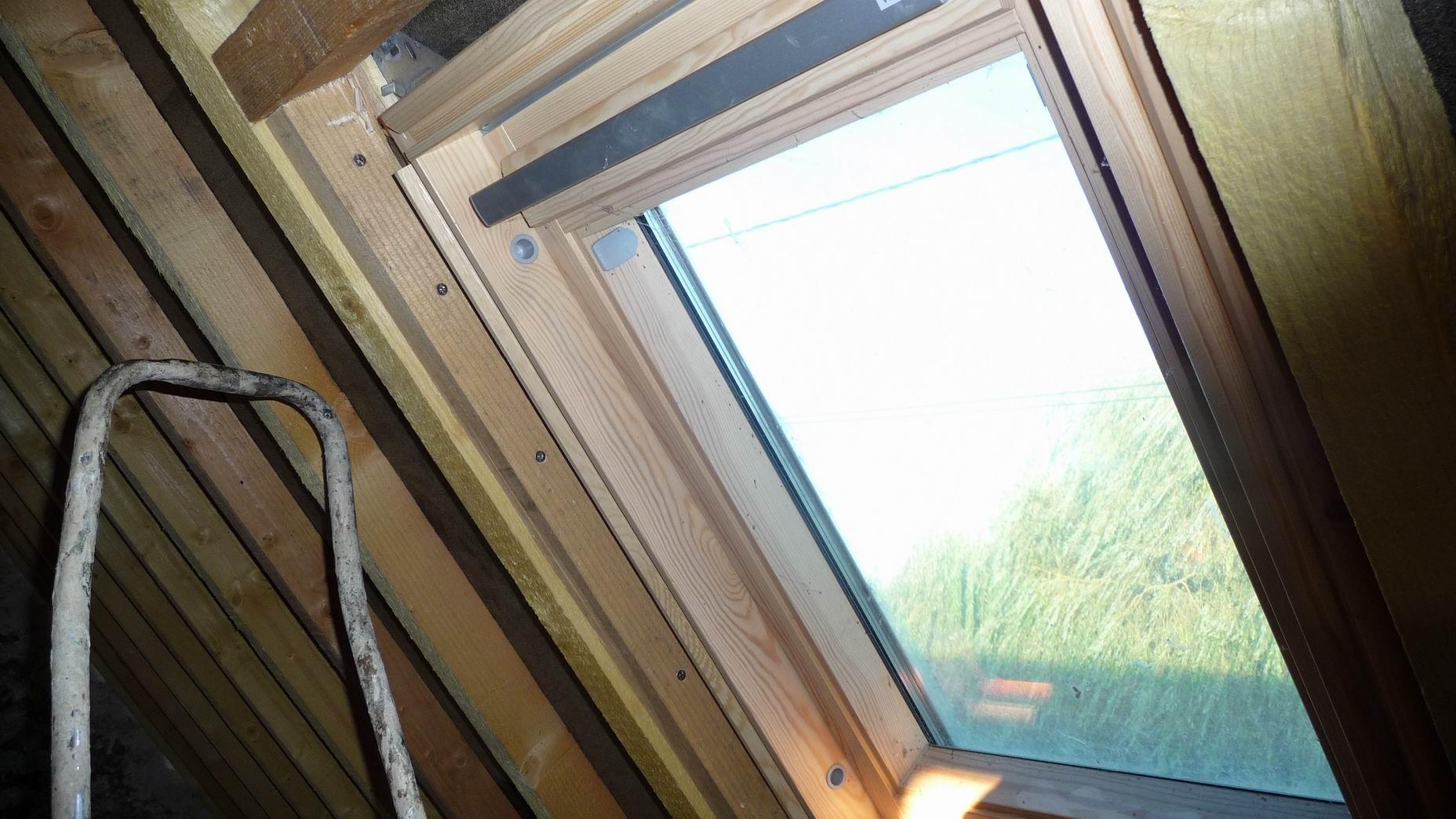 Pose fenetre de toit type Velux - reglage du cadre