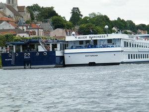 2 bateaux de croisière à CONFLANS SAINT HONORINE le 9 juillet 2009