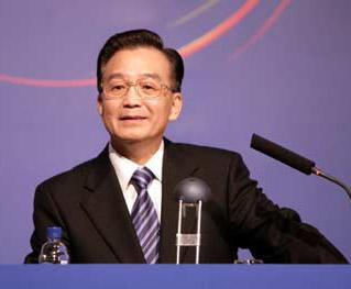 Wen Jiabao a appelé les enseignants à améliorer le niveau de leur enseignement