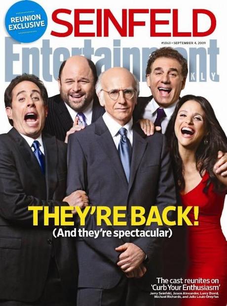 [image] Seinfeld embrasse Larry David. THEY’RE BACK!