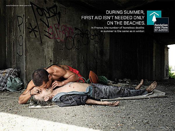 Sous les ponts, la plage...