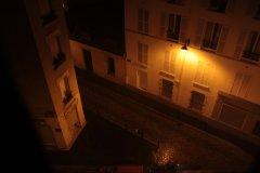 Rue de Paris sous la pluie
