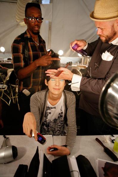 Davidelfin - Backstage - Spring 2010 MBFW