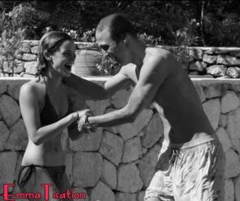 Emma Watson et Jay Barrymore en vacances à IBIZA (2008)