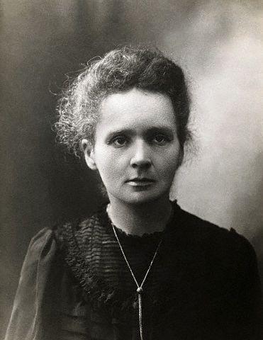http://upload.wikimedia.org/wikipedia/commons/d/d9/Mariecurie.jpg