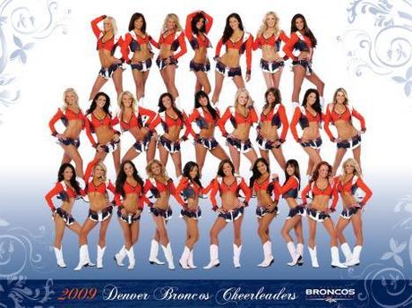 NFL : Les Cheerleaders des Denver de Broncos savent lire