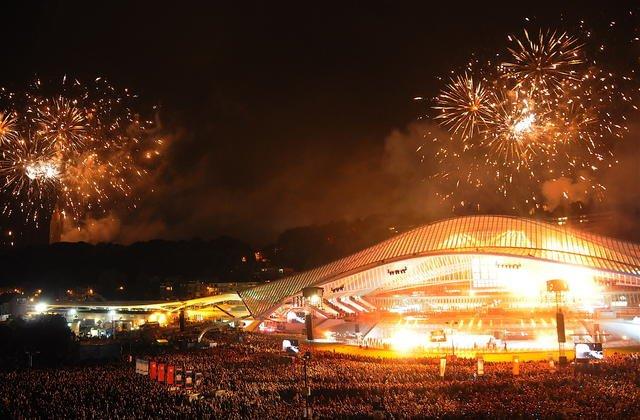Une gare, une oeuvre d'art contemporain
