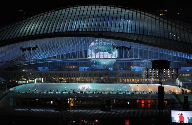 Une gare, une oeuvre d'art contemporain