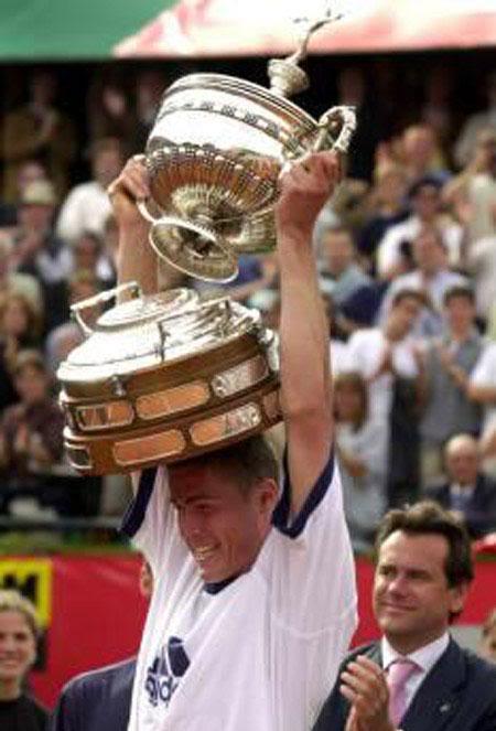 En attendant la sirene pour la rupture du jeune