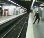 vidéo saut quai métro rails voie