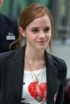 Emma Watson à l'aéroport de Heathrow (Londres) le 20 septembre 2009 Emma Watson à l'aéroport de Heathrow (Londres) le 20 septembre 2009