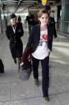 Emma Watson à l'aéroport de Heathrow (Londres) le 20 septembre 2009 Emma Watson à l'aéroport de Heathrow (Londres) le 20 septembre 2009