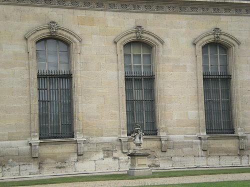 SALLE 5 - VITRINE 1 : STATUETTE DE PORC - E 27248 - (Deuxième partie)