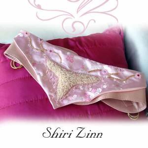 gode ceinture rose