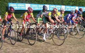 Cyclo cross-Vineuil l'emporte à Montlivault