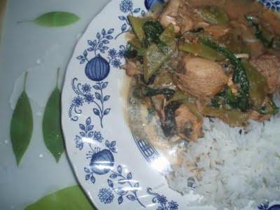 Haricots et poulet à l'Indonésienne (curry et coco)
