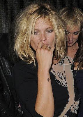 Kate Moss déchirée en boîte de nuit