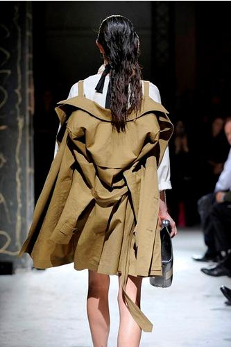 Dries Van Noten 2010 ou comment dire merci à l'idée du siècle