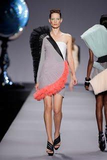 VIKTOR&ROLF; SS2010 PARISIAN SHOW