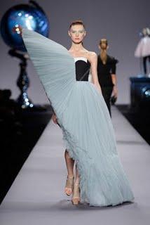 VIKTOR&ROLF; SS2010 PARISIAN SHOW