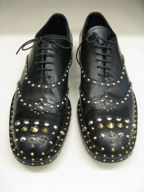 Img-prada-shoe-2_113040550348