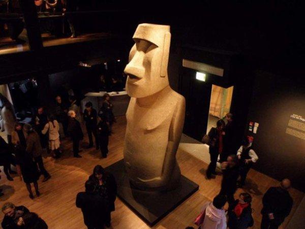 moai de l'exposition EDF 2008/2009