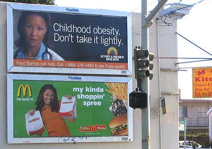 Affiches de pubs mal placées