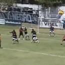 Double retourné acrobatique au football