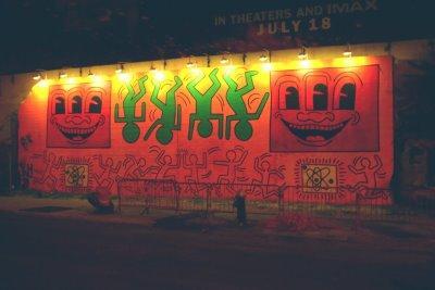 Histoire d'un pan de mur pas comme les autres (Haring, Haring fac simile, Os Gemeos)