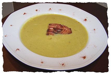 Velouté fumé de pois cassés.