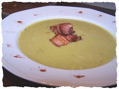 Velouté fumé de pois cassés.