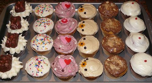 Cupcakes for Kenza by LittleMissCupcakeParis.