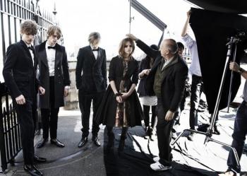 Emma Watson: les coulisses du shoot BURBERRY
