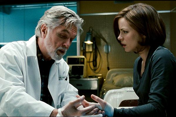 Tom Skerritt et Kate Beckinsale. StudioCanal