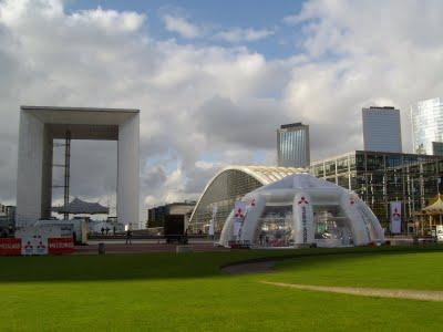 Street Marketing: LG à La Défense